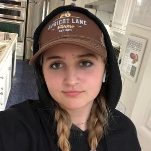 Meet your Posher, Hazel